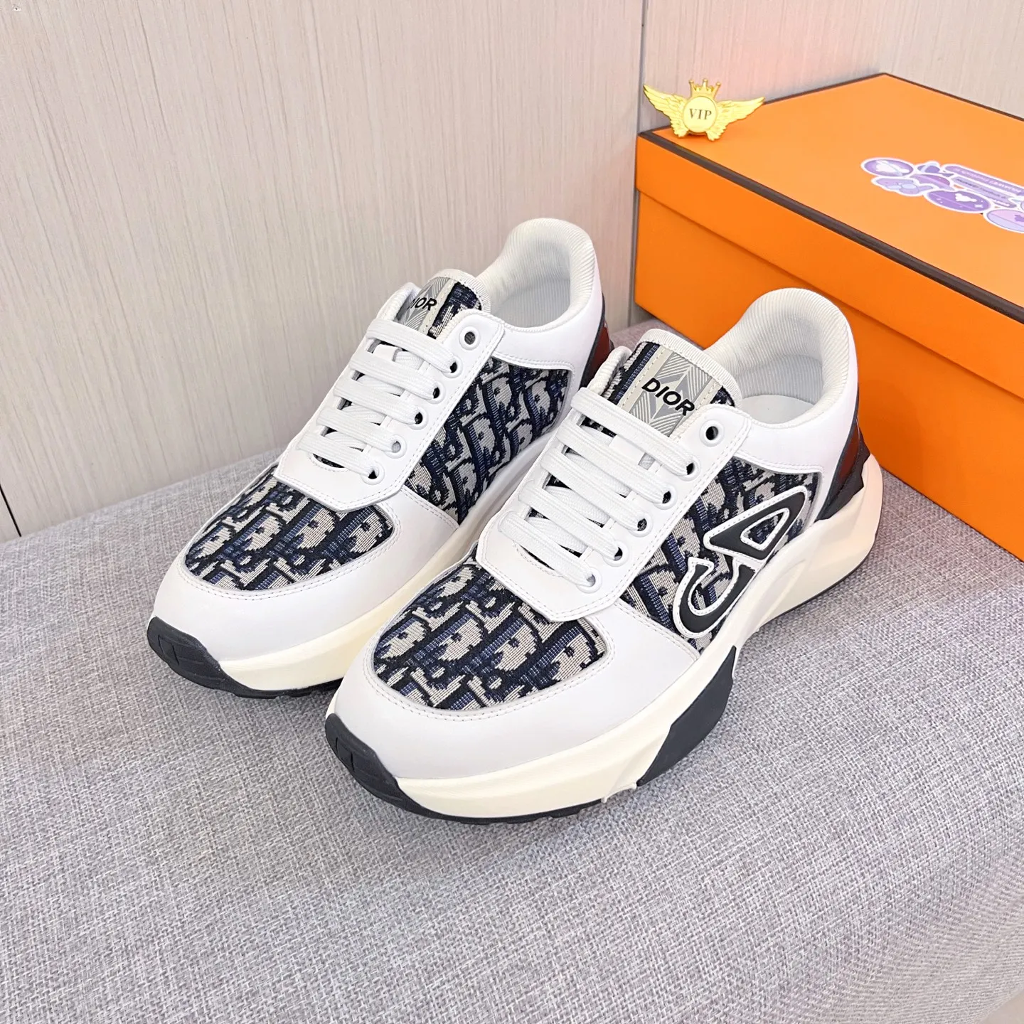 Men's Men's Shoes Men's Shoes💰 460 Men's Men's Shoes💰[Dior]🔥Men's high-end brand of shoes official website 1:1 latest masterpiece: the upper is made of Italian imported first-layer cowhide with a comfortable and breathable lining➕original non-slip and wear-resistant outsole🔥, making walking more convenient and comfortable! An exclusive new model, a stunning work, a beautiful 1:1 replica [color] compared to the official quality! Create a fashionable personality to set off your uniqueness! A must-have for trendy men! Classic🔥Size: 38-44 Color: 🔥Multiple colors available🔥